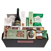 Luksus gavekurv til ham med rødvin, chokolade, lakrids, nøddecreme og snacks fra Delikatessehuset.