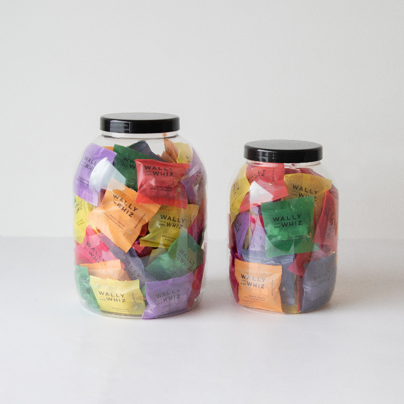Wally & Whiz flowpacks i Jar - mix af lækre vingummier