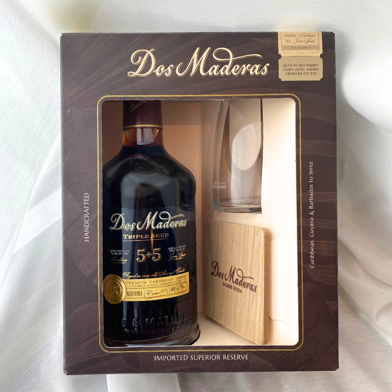 Dos Maderas 5+5 fra Barbados og Guyana lagret på sherryfade – gavepakke. Perfekt til romelskeren.