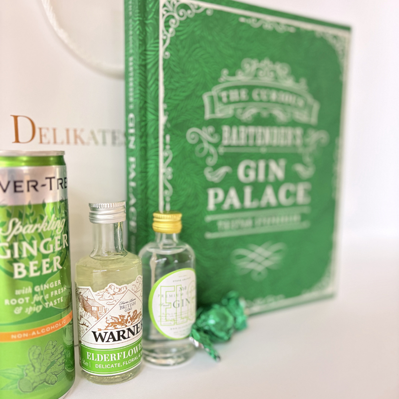 Gavepose med gin og tonic. En fin lille gavepose med indhold til to Gin & Tonics, chips og en lille bog med viden om- og opskrifter på G&T.