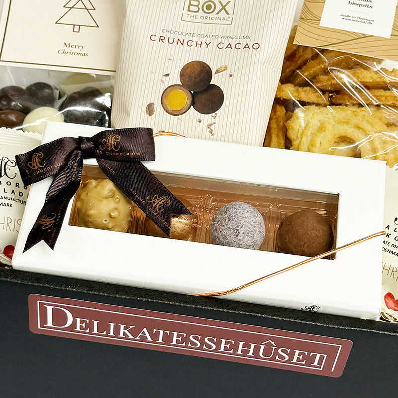 Gavekurv - 'en glædelig julehilsen' med chokolade og vaniljekranse