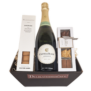 Gavekurv med økologisk cava, Summerbird chokolade og Bagsværd Lakrids
