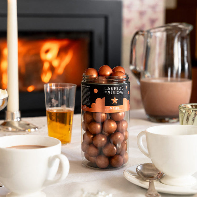 Stor bøtte Classic Caramel fra Lakrids by Bülow