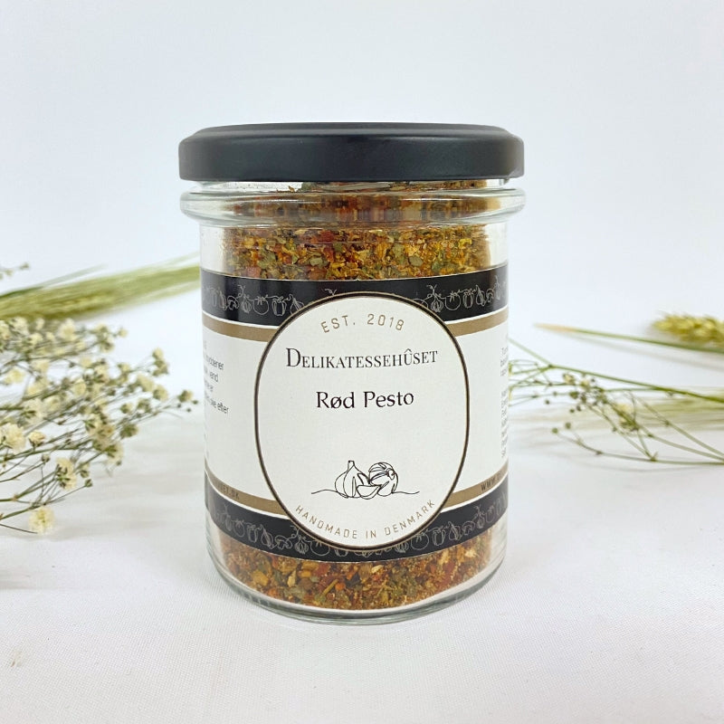 Rød pesto i glas fra Delikatessehuset.