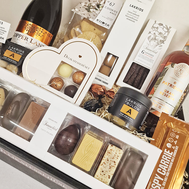 Stor eksklusiv gavekurv med rødvin, Esclavo Gran Reserva og masser chokolade