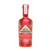 Flaske med Warners Strawberry og Rose Gin fra det britiske destilleri på Delikatessehuset.