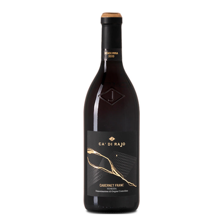 Flaske med Ca' di Rajo Cabernet Franc rødvin fra Venezia, Italien til vinoplevelser.