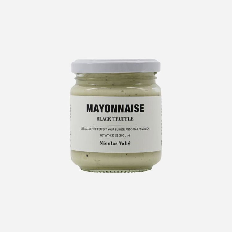 Et glas Nicolas Vahé Mayonnaise med sort trøffel til brug som dip eller i sandwiches.