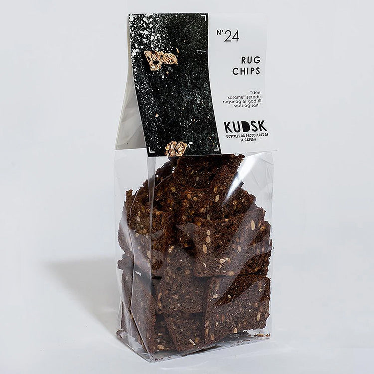 Sprøde Kudsk rugchips i pose, en lækker snack til saltkaramel og andre delikatesser.